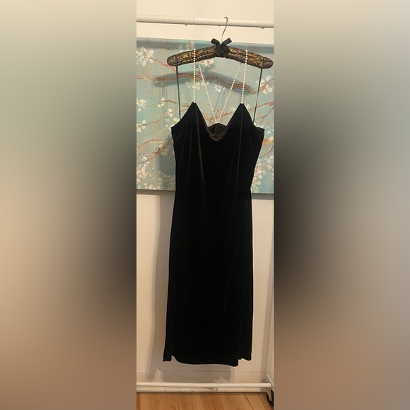 💃🏽➕NWT Sam Edelman Pearl Beaded Strap Velvet Midi Dress. Color: Black. Size 14. - Picture 4 of 10